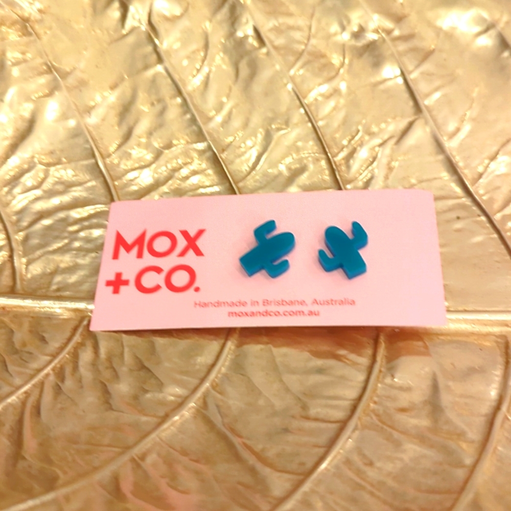 NWT/IP 🦘💕MOX & CO💕🦘 acrylic Studs Sterling Posts/Bks 🌵DK GRN SONORO CACTI🌵